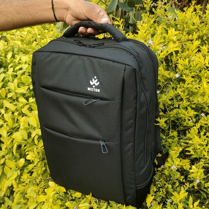 Front view of the Wictor Pro Elegant, highlighting its refined and professional design.